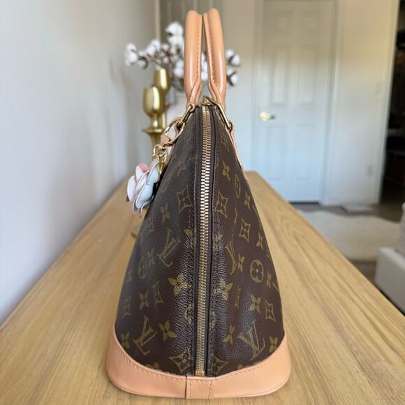 ✅AUTHENTIC✅LOUIS VUITTON ALMA PM - Picture 5 of 17
